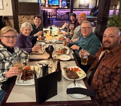 final-dinner-with-group